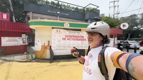 Un Supercívico señalando una denuncia